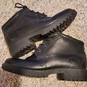 women pre-owned Timberland boots size 81/2 black